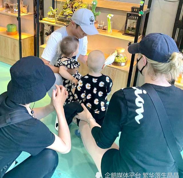 生活趣事_龙凤胎生活趣事_龙凤胎成长趣事