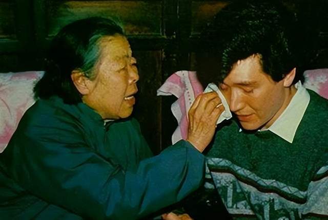 费翔生活方式_思想是生活的一种方式_费翔现在生活窘迫