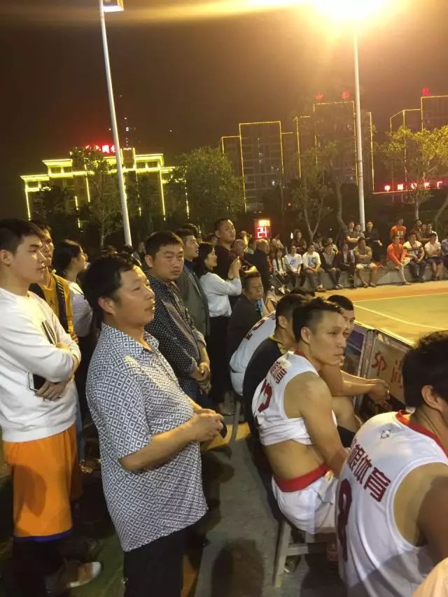 篮球比赛中投比赛规则_篮球中投在什么范围_篮球中投
