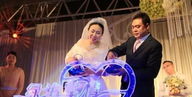 全国初中篮球冠军_初中篮球冠军_泸化中学篮球赛冠军是谁